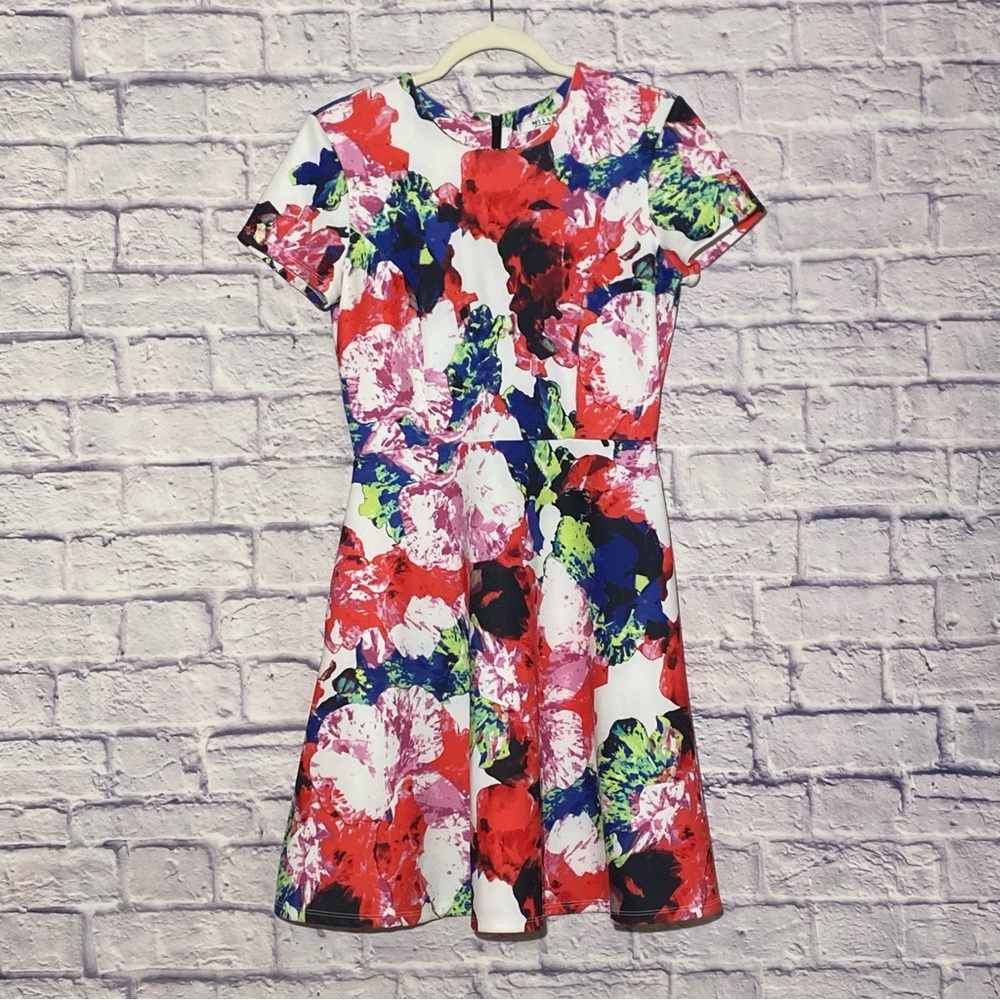 Milly For Design Nation Dress with 2 Side Pockets - Size 6 (Small)